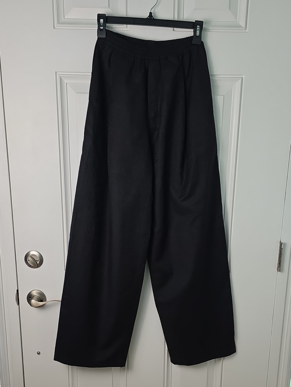 lululemon Wide-Leg Black Elastic-Waist Trousers.  Size 2